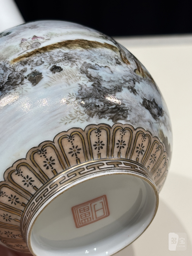 民国 粉彩描金石庐款山水人物胆瓶 - 图12